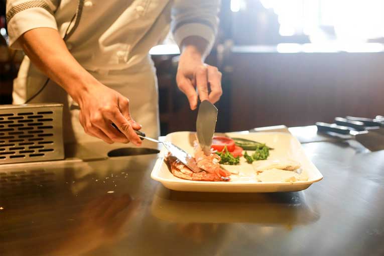 ozono para evitar la contaminación cruzada en restaurantes