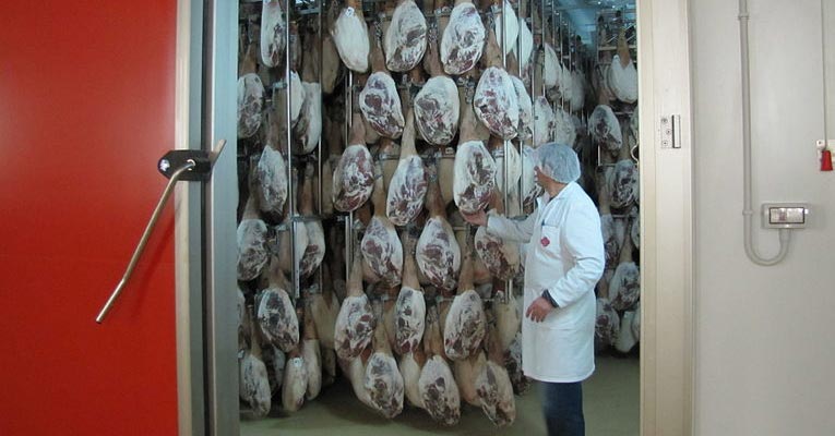 Desinfección y conservación de la carne en cámaras frigoríficas